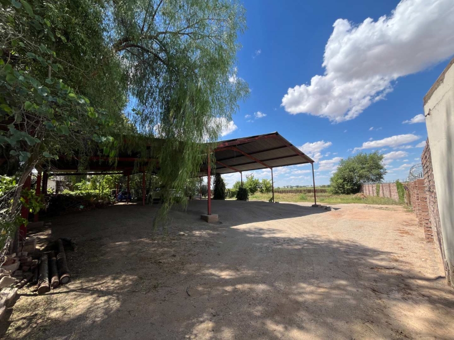 3 Bedroom Property for Sale in Kanoneiland Northern Cape